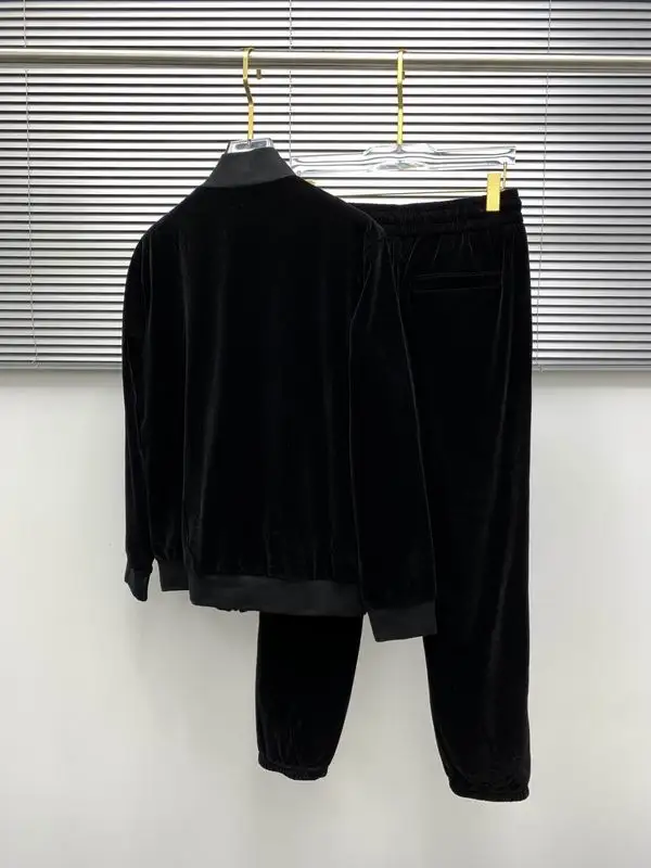Prada M-3XL omtr09 (2)